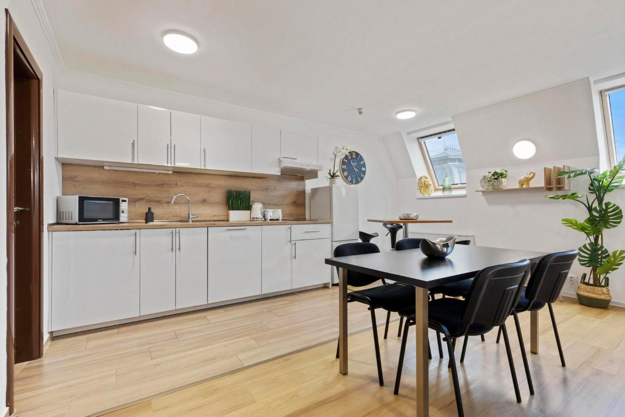 Family Hub In Centre Appartement Bratislava